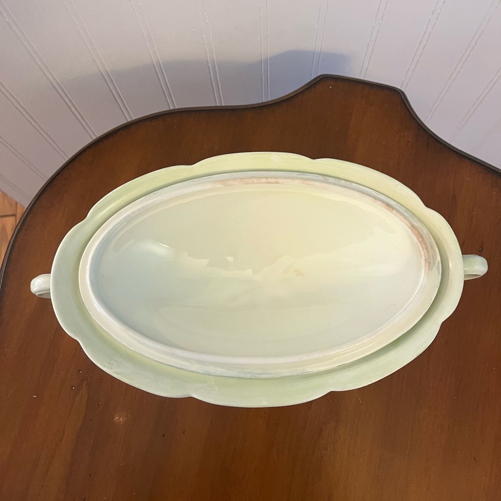 Vintage/Antique hand painted‎ covered casserole - Picture 5 of 7